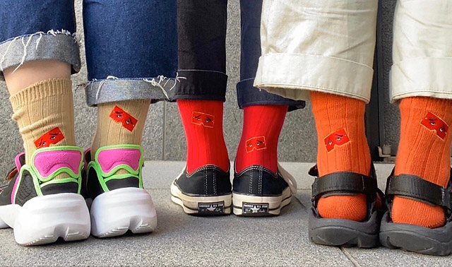 にわかせんぺい 靴下屋 コラボ靴下 店舗とオンラインストアに登場