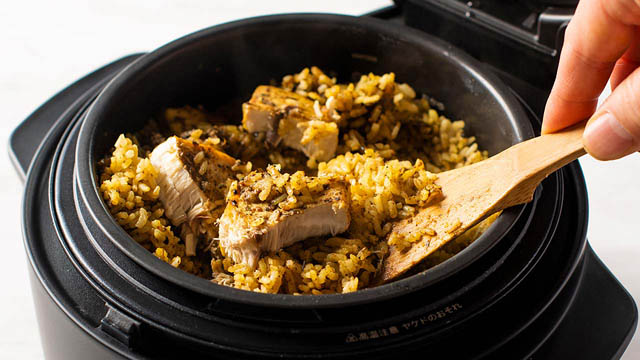 ディーン＆デルーカ、自宅で世界各国のお米料理が出来上がる「炊き込みご飯の素」3種登場