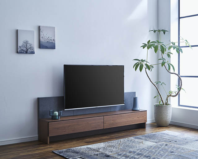 大川市の関家具、賃貸でも壁掛けTVにできる「TVボード」発売