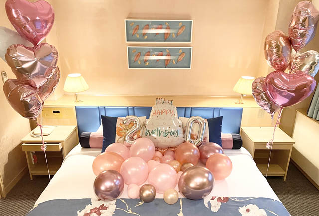 ホテルニューオータニ博多、カラーとメッセージを選べる「バルーンデコレーション付き宿泊プラン」販売へ