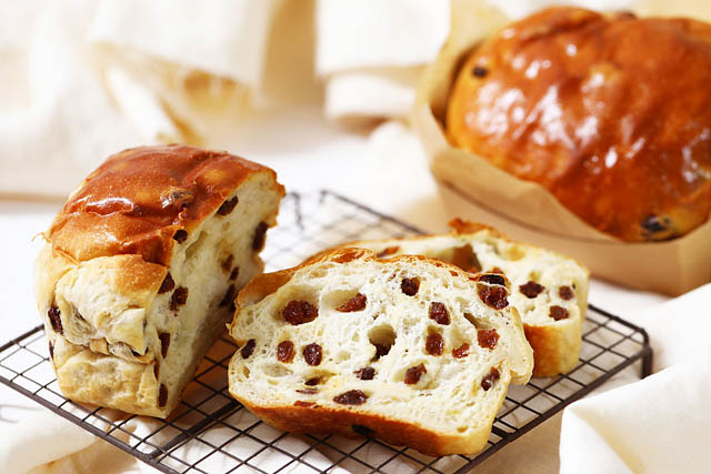 ハートブレッドアンティーク、ふわもち食感の食事パン＆スイーツパン発売へ
