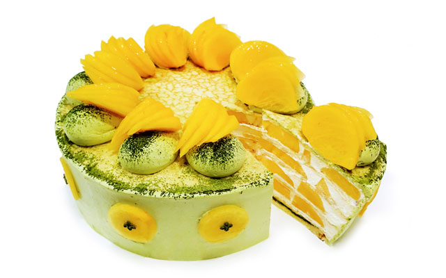 カフェコムサは毎月3日がミルクレープの日、11月は福岡県産 柿「秋王」をふんだんに使用したミルクレープが登場