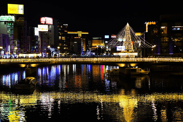 福岡クリスマスマーケットを彩るナカスキボウノヒカリ、満を持して点灯へ