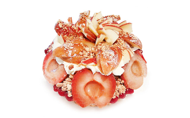 カフェコムサ、旬のりんごをパティシエの技で美しいケーキに「りんごフェア」開催へ
