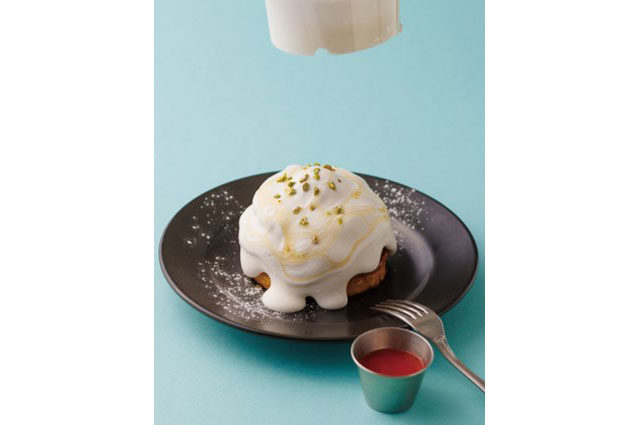 アイボリッシュ、雪崩ケーキ仕立ての「ホワイトハニーヨーグルト」発売