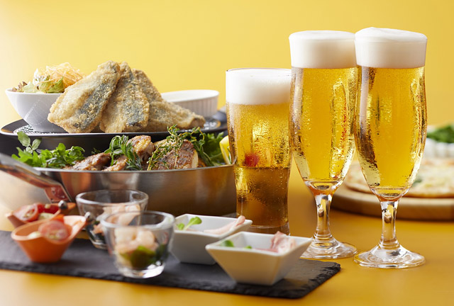 ホテルニューオータニ博多、生ビールや樽生ワインが飲み放題の平日限定企画「サマーバカンス」開催へ