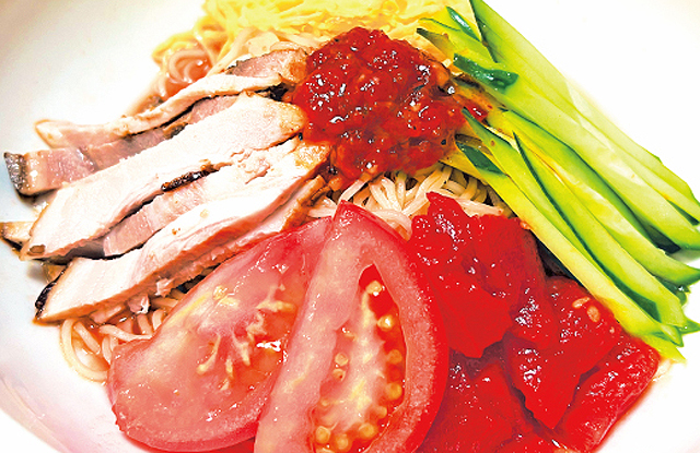 ラーメン暖暮、夏季限定の新メニュー『トマト冷麺』店舗限定で販売開始