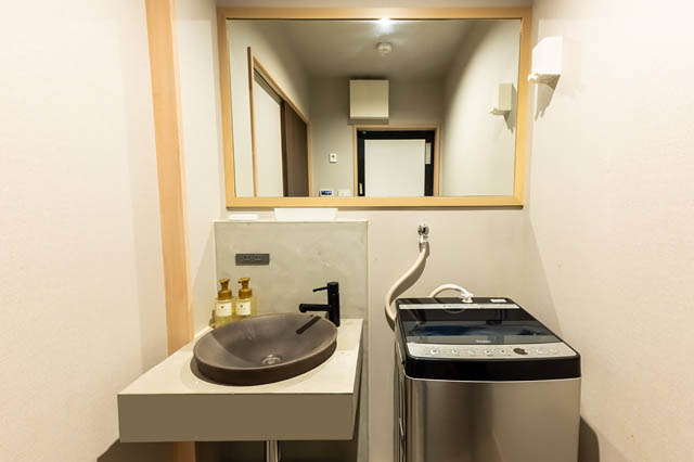 南栄開発とホテリエ、福岡市内に一棟貸し・町家風ヴィラ「彩ホテル」シリーズ13棟をオープン