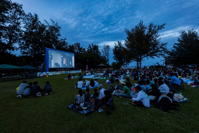 福岡市の夜景が一望できる油山牧場で開催する五感を刺激する野外映画イベント開催！
