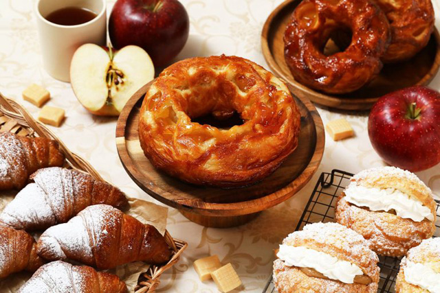 冬のごちそうパン！アンティーク『ごろっとりんごのクイニーアマンリング』など全3種新発売！