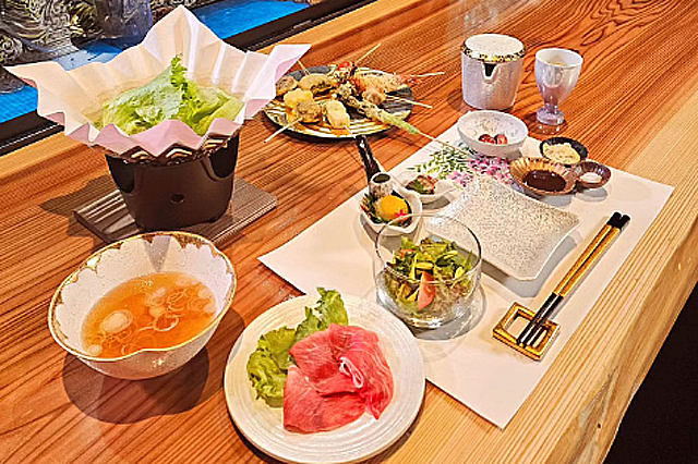 糸島の食材をメインに店主のおすすめコース料理を堪能！西中洲に「藤咲き」オープン！