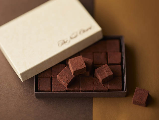 ホテルニューオータニ博多、あまおうの魅力を味わうチョコレート期間限定発売