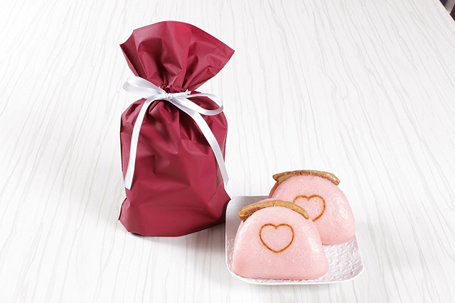甘いものが苦手な方に！岩崎本舗、バレンタイン限定「ハートピンク角煮まんじゅう」販売中！