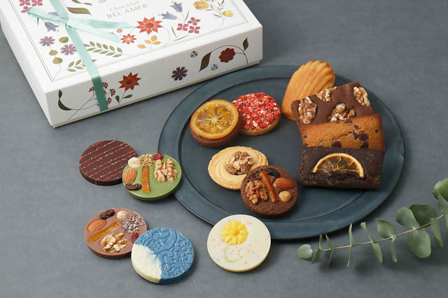 ショコラ専門店 ベルアメール 春をはこぶ、桜コレクションやパレショコラをクッキーで表現した限定焼菓子が登場