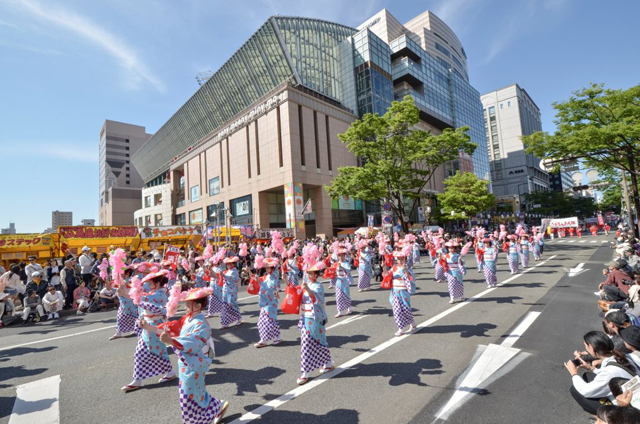 届け！祭りの笑顔と元気！「第63回 福岡市民の祭り 博多どんたく港まつり」開催！