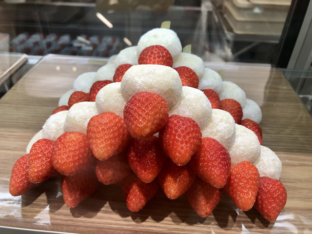 伝統的な日本のお菓子、団子・大福をメインで販売「まつだ屋」エマックス・クルメ初出店！
