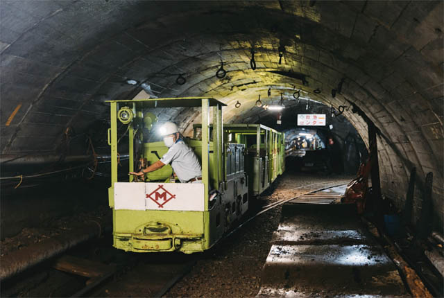 博多駅 発着 - JR九州が「九州最後の炭鉱の島池島炭鉱体験ツアー」発売