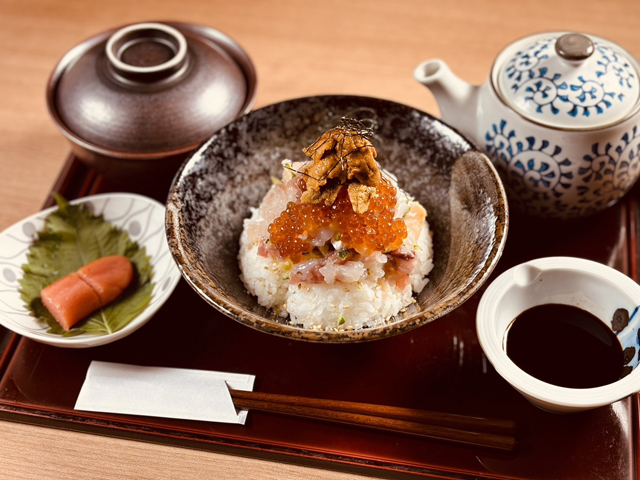 1日30食限定 博多で贅沢ランチ！「極み海鮮丼」博多海鮮 金木犀にて提供開始！