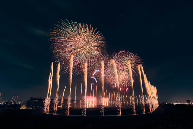 懐かしいシティポップサウンドに乗せて東京の夜空を彩った「TOKYOシティポップ花火2024」- 8月は北九州公演へ