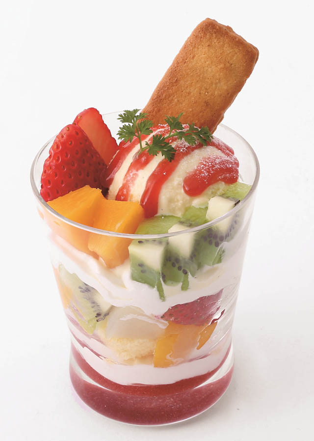 アンテノール、小倉井筒屋店がリニューアルオープン - オープンを記念したデコレーションケーキが期間限定で登場