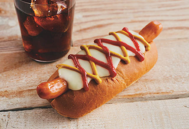 タリーズコーヒー さっぱりと濃厚 - 春気分を盛り上げる贅沢なフローズン「甘熟苺ヨーグルトスワークル®」「抹茶ティラミスシェイク」発売へ