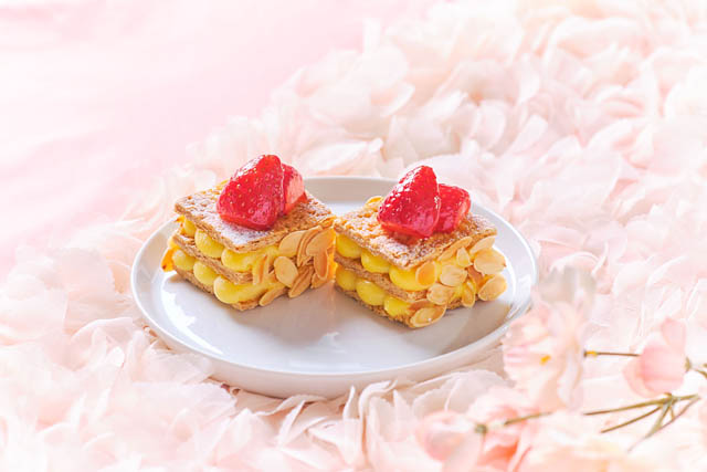 ザ ストリングス 博多 - いちごをふんだんに使用したスイーツ＆濃厚な抹茶のモンブランと抹茶マカロンのスペシャルデザート「初夏のいちご尽くしアフタヌーンティー」登場