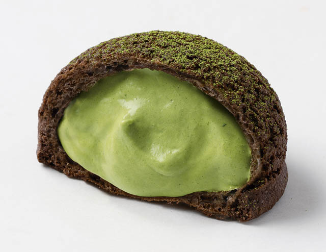 ビアードパパ - もぎたての桃のような果実感あふれる「とろける桃シュー」5月限定登場