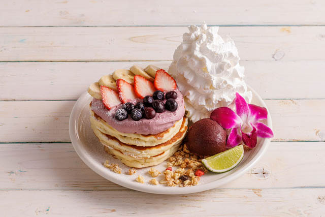 全国のコナズ珈琲 - ハワイを舞台にしたディズニー映画最新作「リロ＆スティッチ」公開を記念したキャンペーン展開