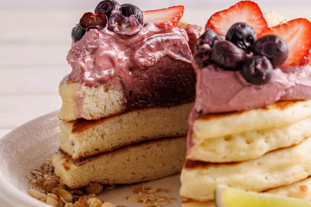 全国のコナズ珈琲 - ハワイを舞台にしたディズニー映画最新作「リロ＆スティッチ」公開を記念したキャンペーン展開