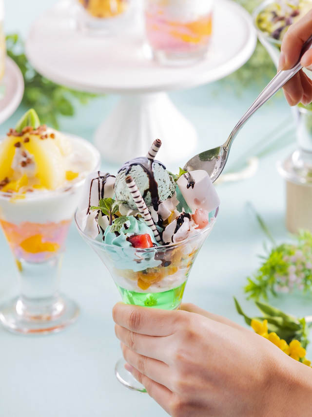 福岡サンパレス ホテル＆ホール - 10シーズン目となる今回は人気パフェが勢揃い！「夏のパフェ食べ放題 ～Infinity～」開催