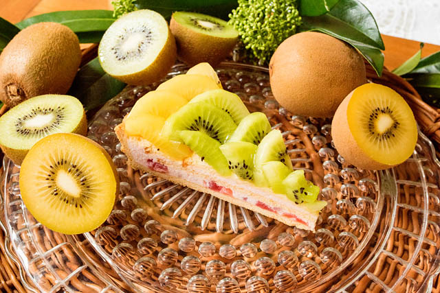 キルフェボン - 桃、さくらんぼ、メロンなど、初夏を涼やかに彩るタルトが続々と登場