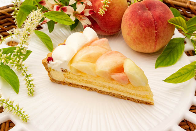 キルフェボン - 桃、さくらんぼ、メロンなど、初夏を涼やかに彩るタルトが続々と登場