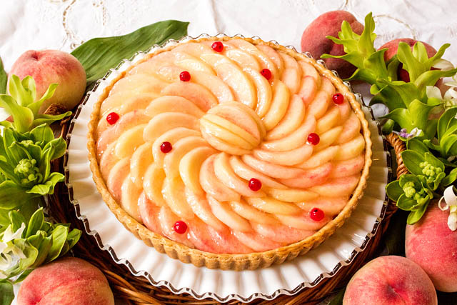 キルフェボン - 桃、さくらんぼ、メロンなど、初夏を涼やかに彩るタルトが続々と登場