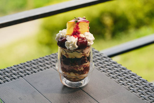 姪浜のストングカフェ - 極上スイーツ「チェリー」をテーマにした6月限定スイーツ&ドリンクを販売