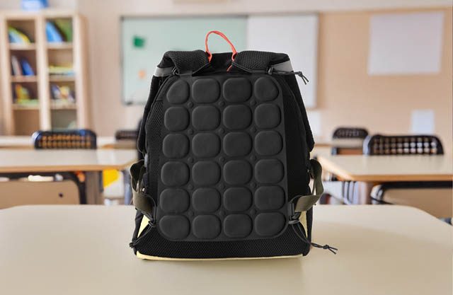 大川市 タンスのゲン - 昨夏２万枚の大ヒット「リュック用冷感パッド」に新モデル登場、装着ラクラク＆しっかり冷却