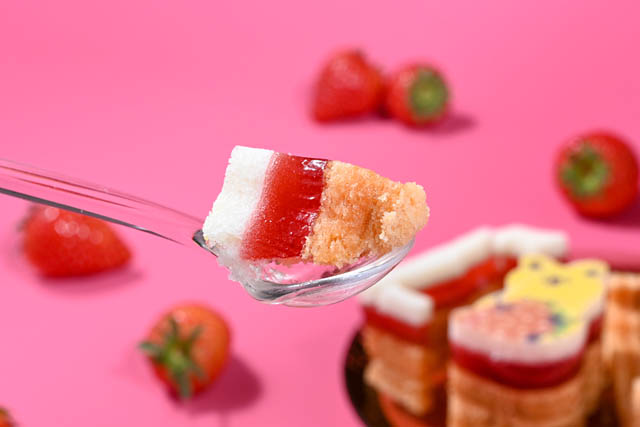 FUQUOKKA博多デイトス店 - あまおうゼリーとバウムが出会った新感覚スイーツ「かたぬきゼリーバウム」新登場