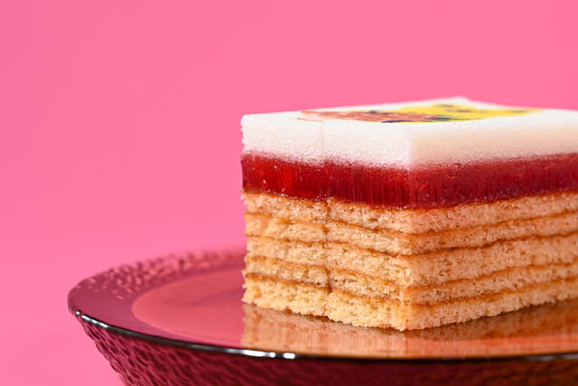 FUQUOKKA博多デイトス店 - あまおうゼリーとバウムが出会った新感覚スイーツ「かたぬきゼリーバウム」新登場