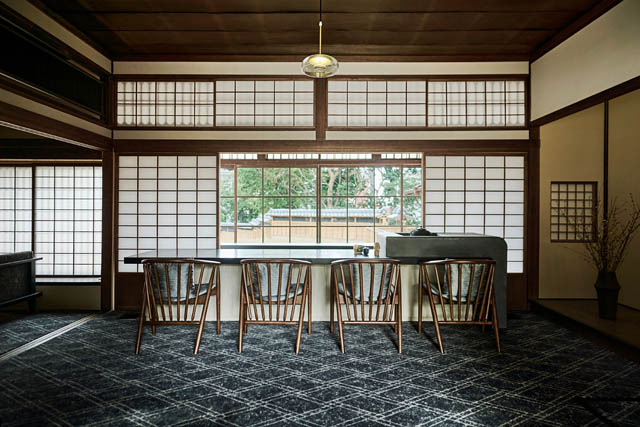 高宮庭園茶寮 - 夏の風物詩 庭園を眺める縁側で涼を感じる「国産桃」と「八女抹茶」を使用した和のかき氷 予約受付スタート