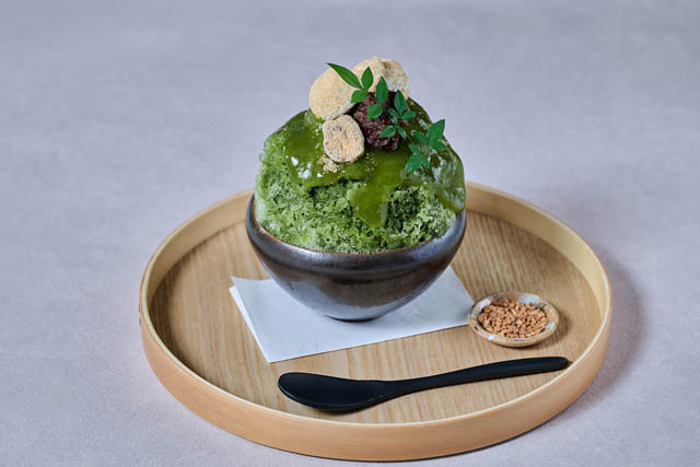 高宮庭園茶寮 - 夏の風物詩 庭園を眺める縁側で涼を感じる「国産桃」と「八女抹茶」を使用した和のかき氷 予約受付スタート