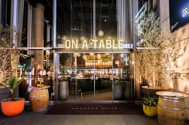 グラナダスィート オン ア ターブルと高宮庭園茶寮 - 南国リゾート気分で優雅なティータイムを！常夏のトロピカルフルーツ アフタヌーンティー登場