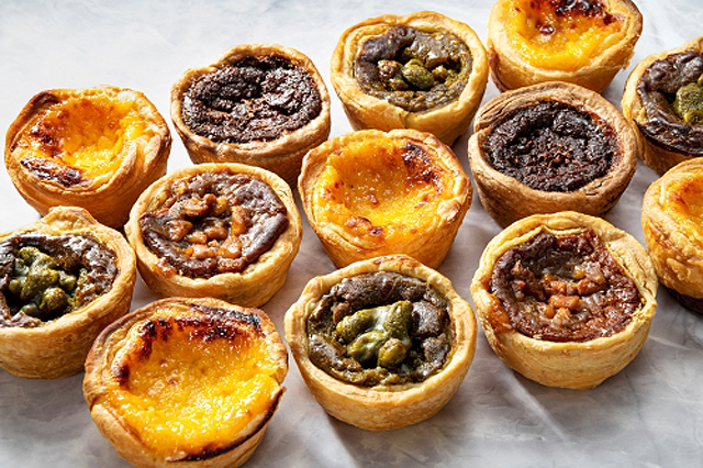 独自にアレンジしたポルトガルの「エッグタルト」やオーストラリアの郷土菓子「ラミントンケーキ」が博多に登場！