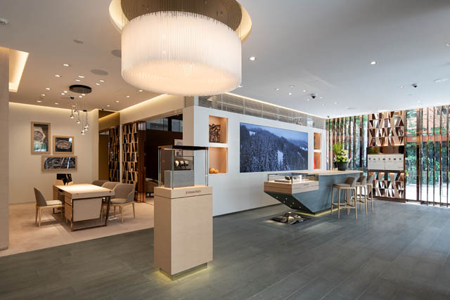 オーデマ ピゲ、九州エリア初の直営ブティックを福岡にオープン