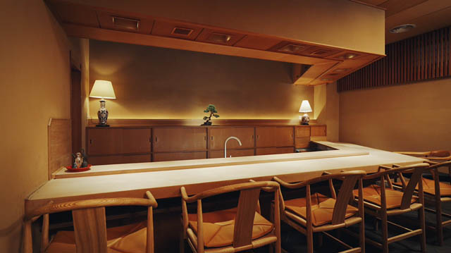 西中洲で愉しむ、唯一無二の空間 - とり田の新店舗「とり田別誂(べつあつらえ)」オープン