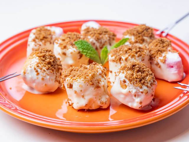 西鉄グランドホテル グランカフェ×ブラックモンブラン - コラボメニューが期間限定登場