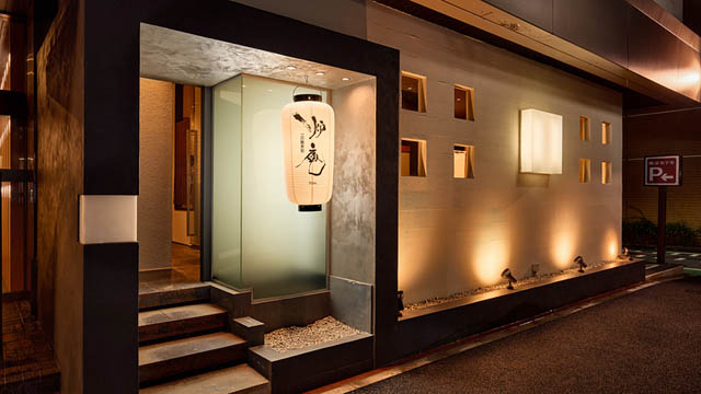 炭火焼きリリー運営HVIEWが九州初出店 - 博多に「本格江戸蕎麦前×原始焼き」の新業態店オープン