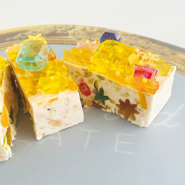 福岡市のメルティングポットハラペコラボ「夏の花と宝石が輝く、アート作品みたいな夏季限定スイーツ」登場