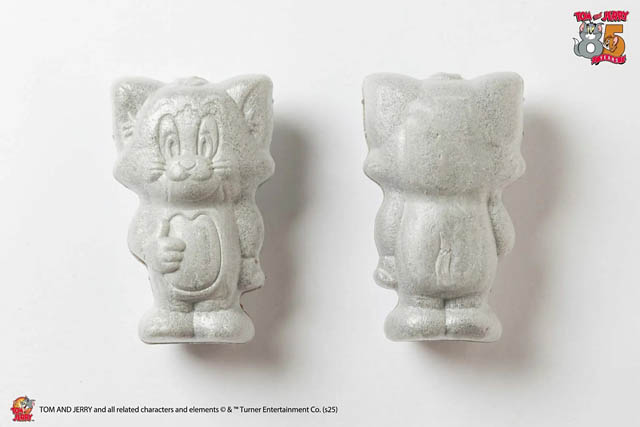 トムとジェリー85周年記念 - ミニソフビのようにデザインされた最中「トムとジェリー モナカ チョコレート＆チーズ味」"をかし ひつじや"に登場