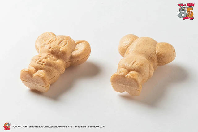 トムとジェリー85周年記念 - ミニソフビのようにデザインされた最中「トムとジェリー モナカ チョコレート＆チーズ味」"をかし ひつじや"に登場