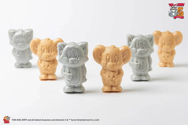 トムとジェリー85周年記念 - ミニソフビのようにデザインされた最中「トムとジェリー モナカ チョコレート＆チーズ味」"をかし ひつじや"に登場