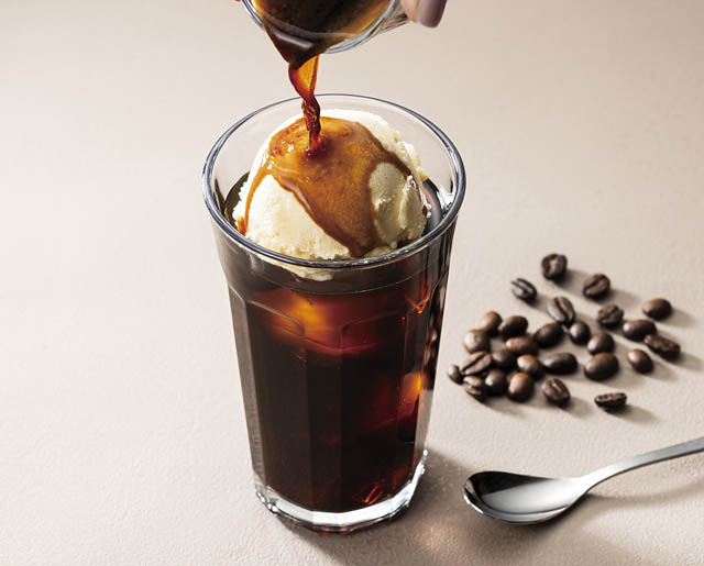タリーズコーヒー、特別なエスプレッソ体験「バニラアフォガートシェイク」「アフォガートコーヒー」発売へ